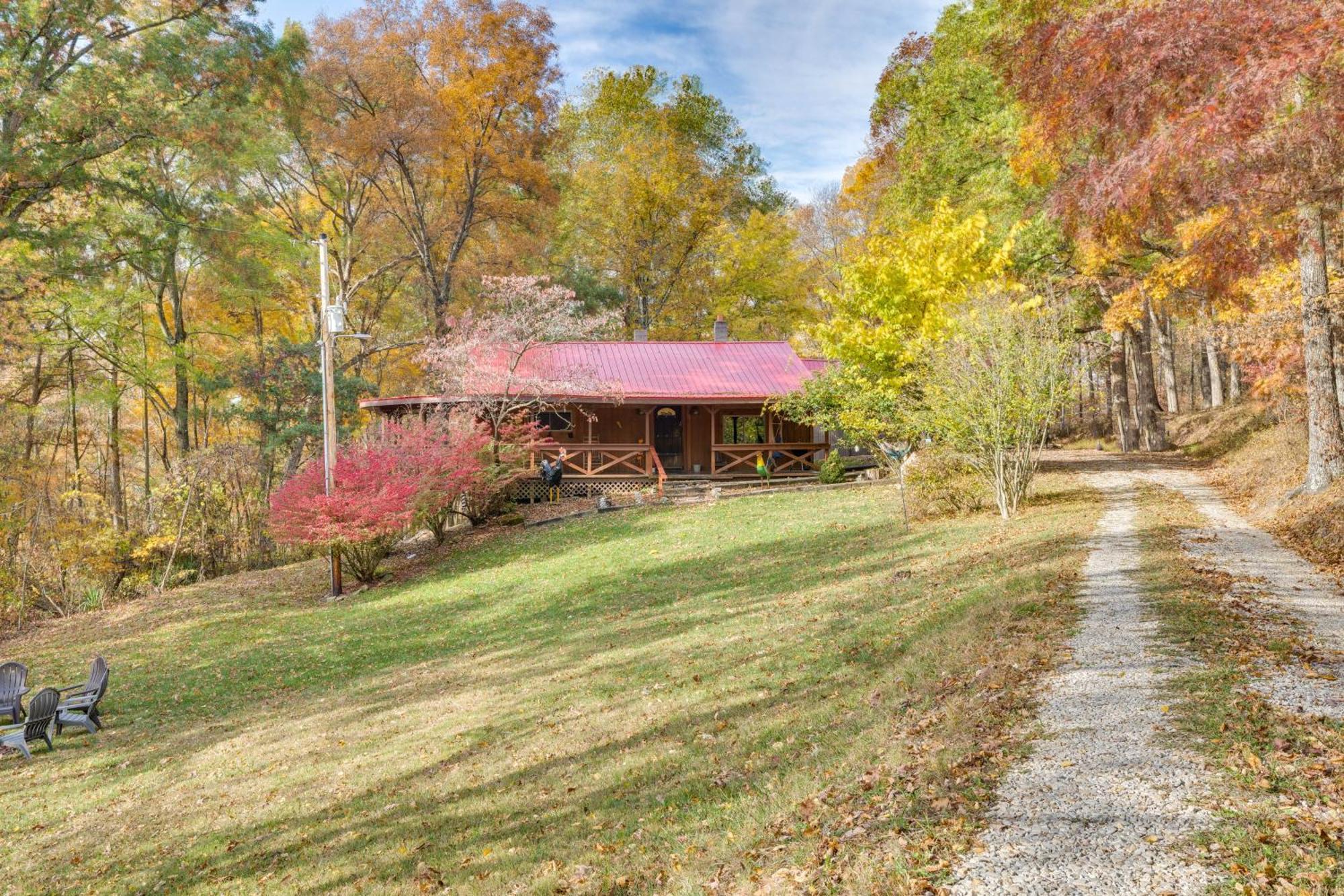 French Lick Getaway With Deck, Grill And Fire Pit! Villa Bagian luar foto